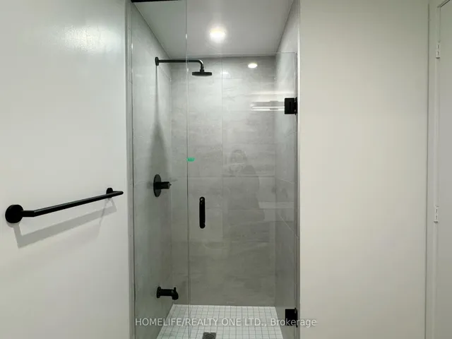 Additional image 4 of 108 Peter St Unit 4106