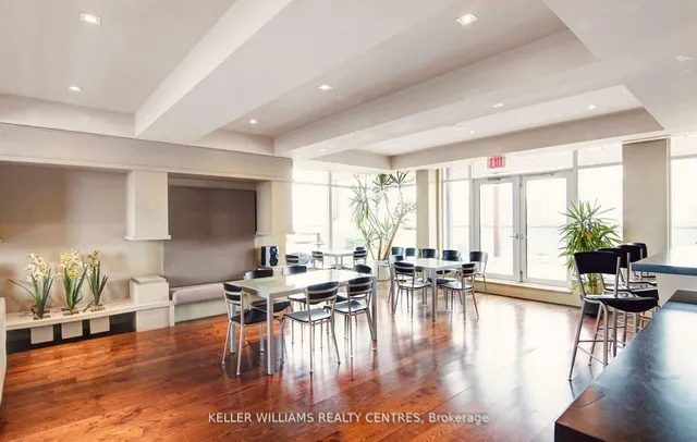 Additional image 11 of 230 King St Unit 522