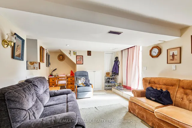 Additional image 26 of 121 Magnolia Ave