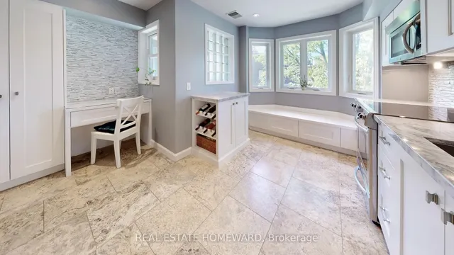 Additional image 11 of 895 Adelaide St Unit B