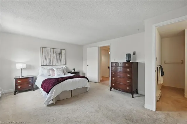 Additional image 17 of 2066 Brant St Unit 3