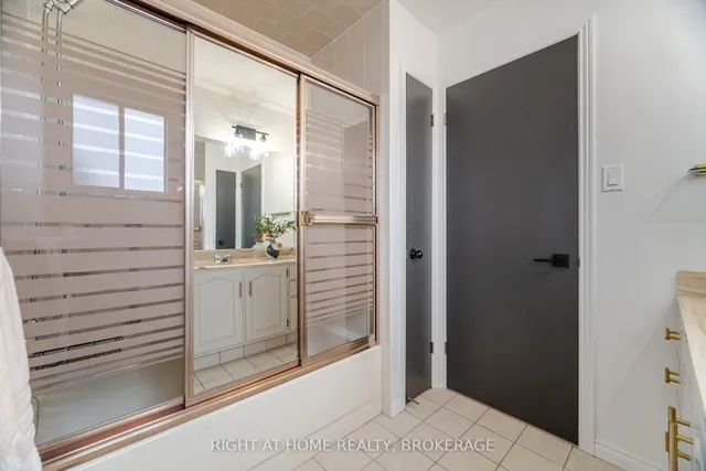 Additional image 25 of 172 Merrilee Cres