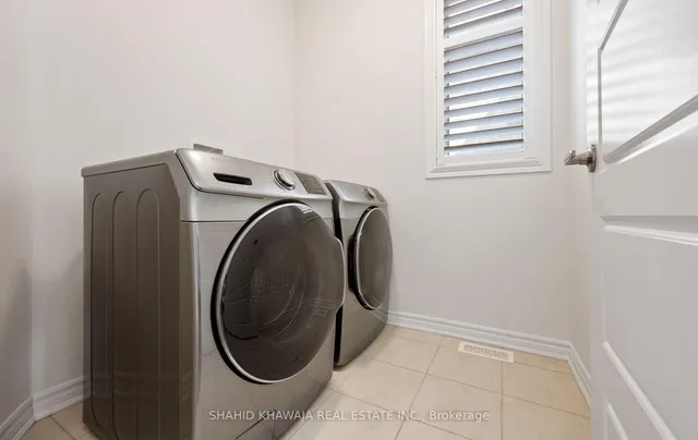 Additional image 16 of 1304 Basswood Cres