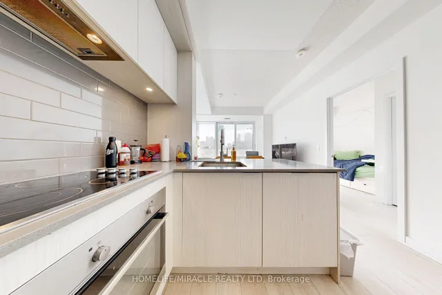 Additional image 15 of 225 Sumach St Unit 808