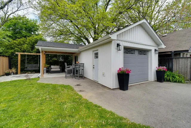 Additional image 44 of 56 Highcliffe Ave