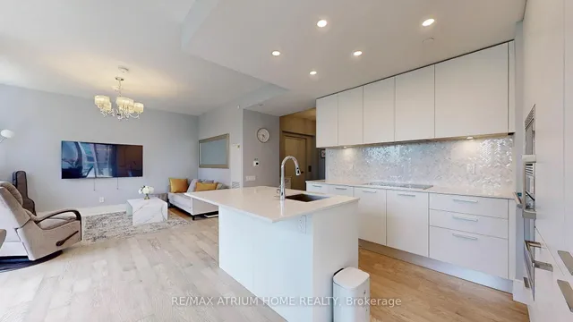 Additional image 7 of 1 Gloucester St Unit 715