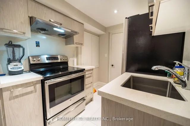 Additional image 32 of 68 Lesabre Cres