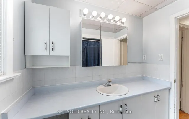 Additional image 32 of 40 Bankfield Dr