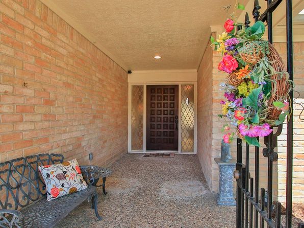 6606 Preston Trail Dr, Houston, TX 77069