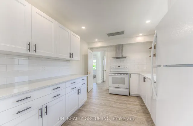 Additional image 27 of 251 Margaret Ave