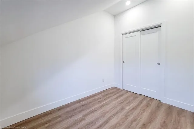 Additional image 30 of 29 New St