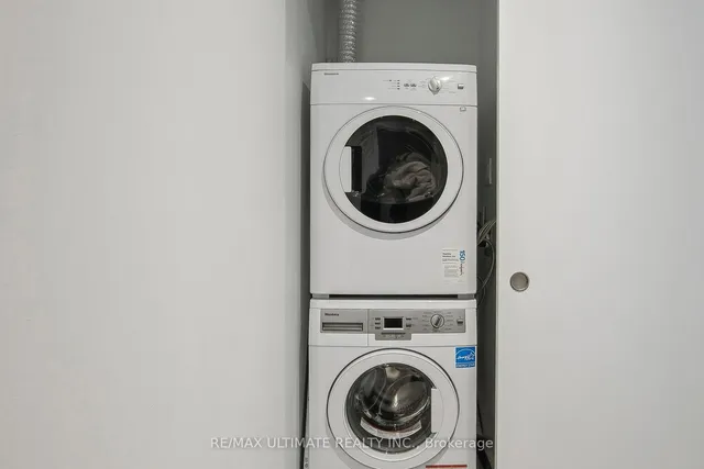 Additional image 34 of 161 Roehampton Ave Unit 601