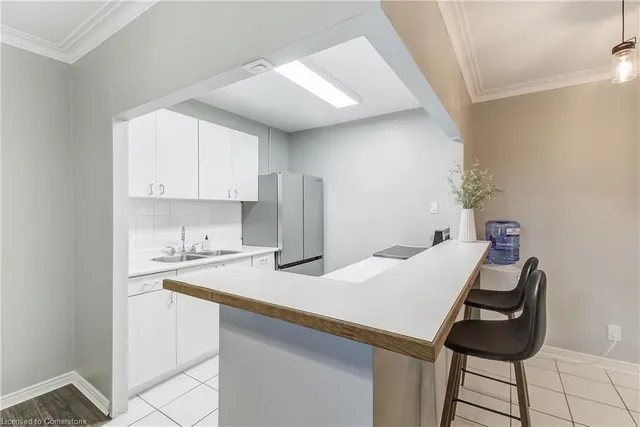 Additional image 14 of 2052 Courtland Dr Unit 104