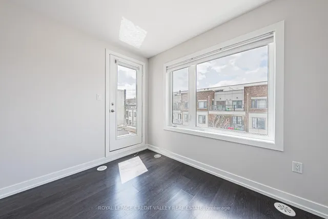 Additional image 23 of 256 Royal York Rd Unit 116