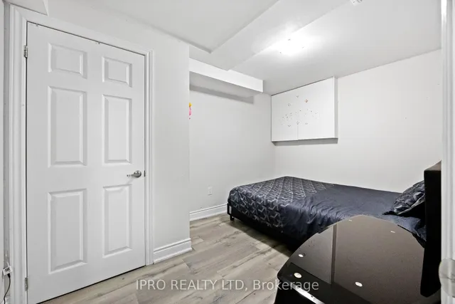 Additional image 19 of 122 Royal Palm Dr