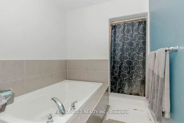 Additional image 27 of 475 Queen Mary Dr