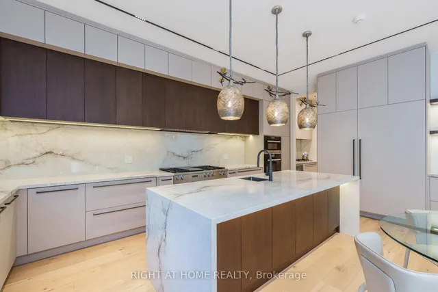 Additional image 24 of 18 Divadale Dr