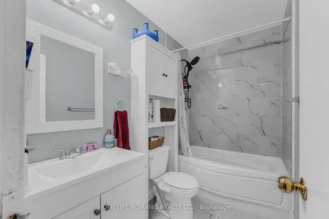 Additional image 17 of 7440 Goreway Dr Unit 2