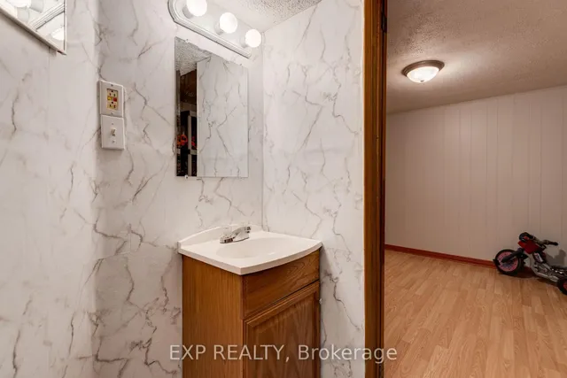Additional image 31 of 10 Flamingo Cres