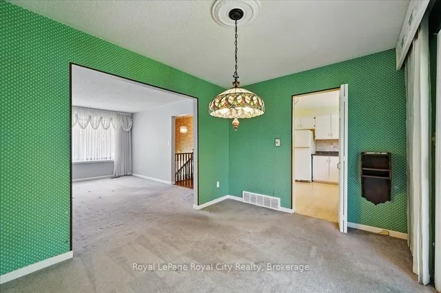 Additional image 16 of 701 Castleguard Cres