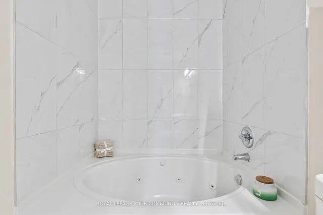 Additional image 21 of 210 Manitoba St Unit 13