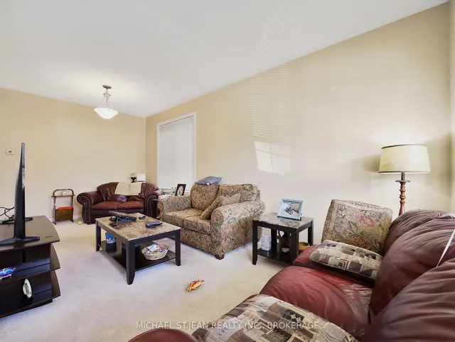 Additional image 9 of 148 Montreal Circ