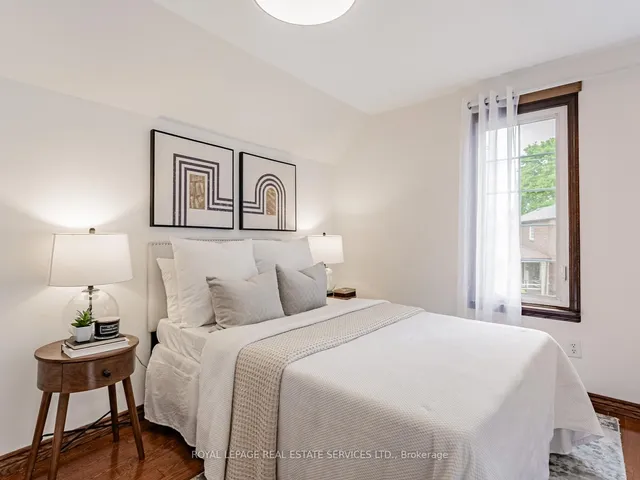 Additional image 23 of 50 Florence Cres