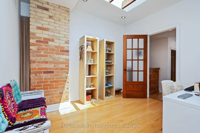 Additional image 13 of 241 Bartlett Ave