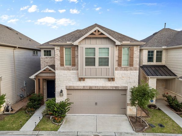 4025 Starbright St, Houston, TX 77018