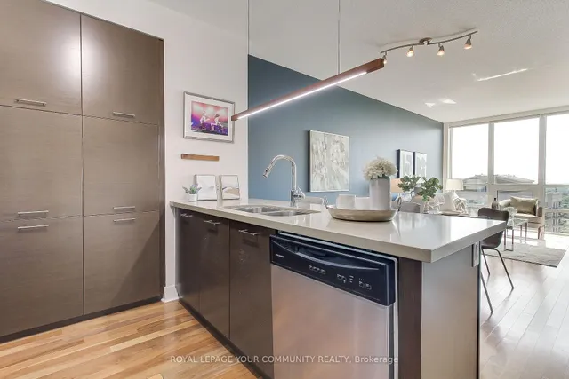 Additional image 9 of 26 Norton Ave Unit PH 10