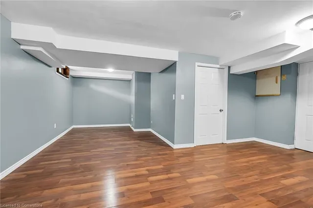 Additional image 37 of 1198 Upper Wentworth St