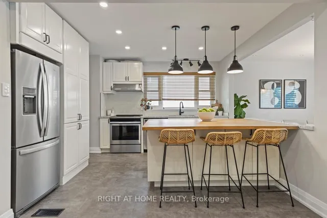 Additional image 12 of 4224 Bloor St