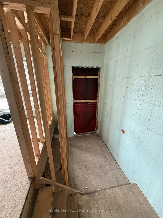 Additional image 6 of 40 August Ave