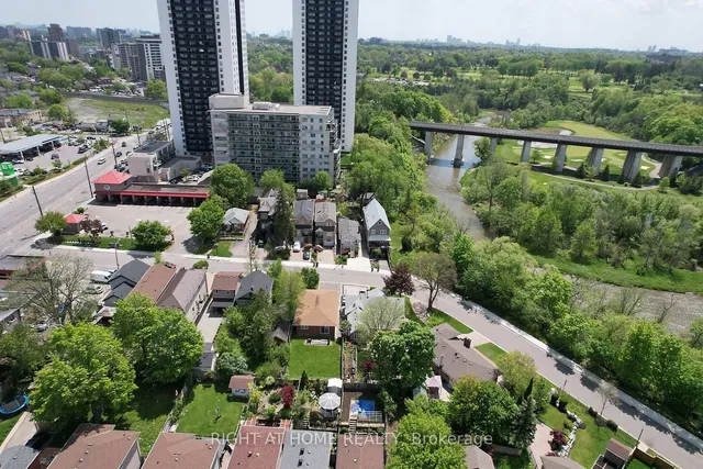 Additional image 45 of 15 Maple Bush Ave