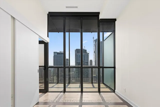 Additional image 22 of 110 Charles St Unit PH 4403