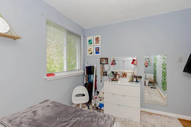 Additional image 28 of 132 Laurel Ave