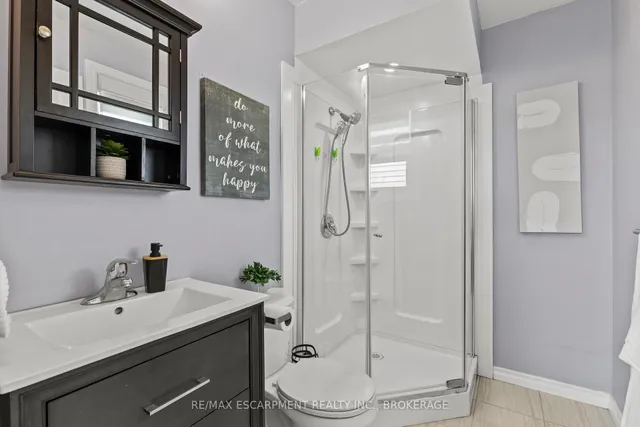 Additional image 18 of 64 Athenia Dr