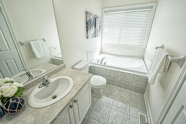 Additional image 30 of 84 Gower Cres