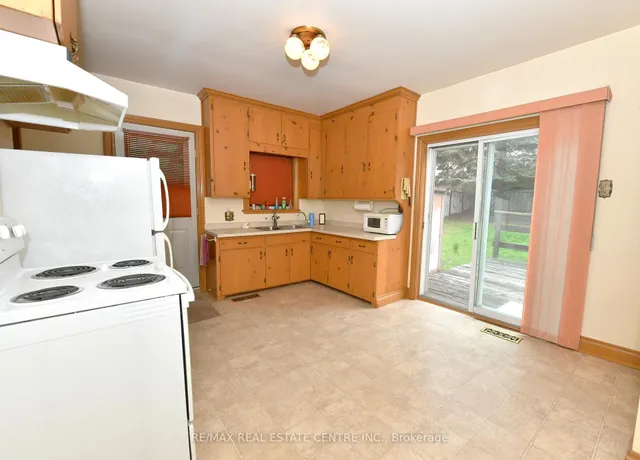 Additional image 8 of 25 GUELPH St