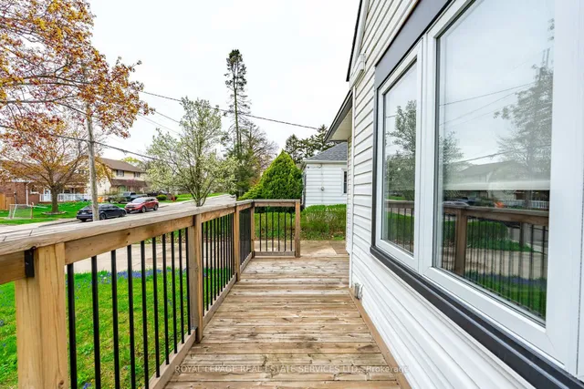 Additional image 4 of 182 Cloverdale Ave