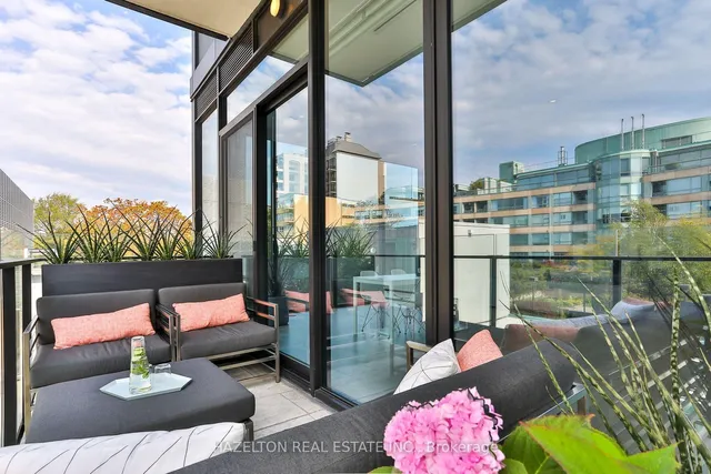 Additional image 24 of 36 Hazelton Ave Unit 4D