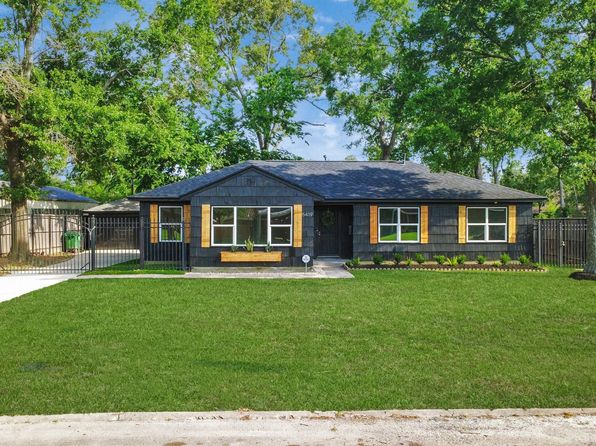 5419 N Crooked Creek Dr, Houston, TX 77017