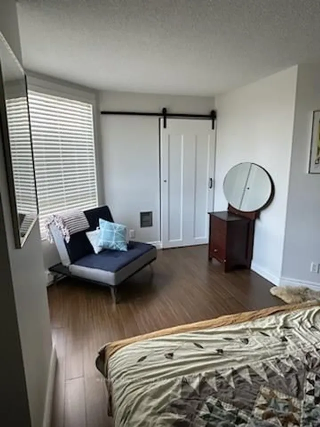 Additional image 9 of 61 Markbrook Lane Unit 811