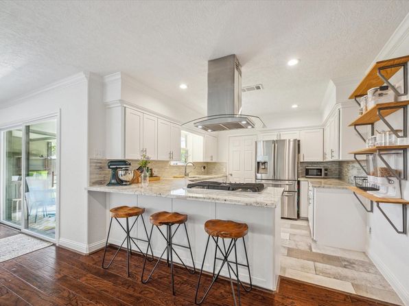 5711 Nina Lee Ln, Houston, TX 77092