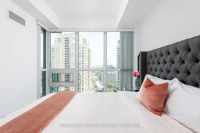 Additional image 22 of 150 East Liberty St Unit 1601