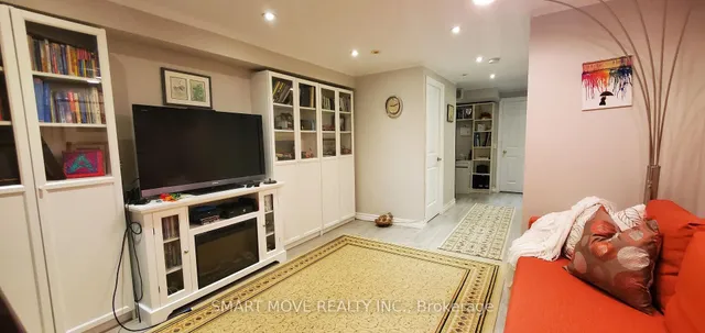 Additional image 20 of 21 Replin Rd Unit TH 25