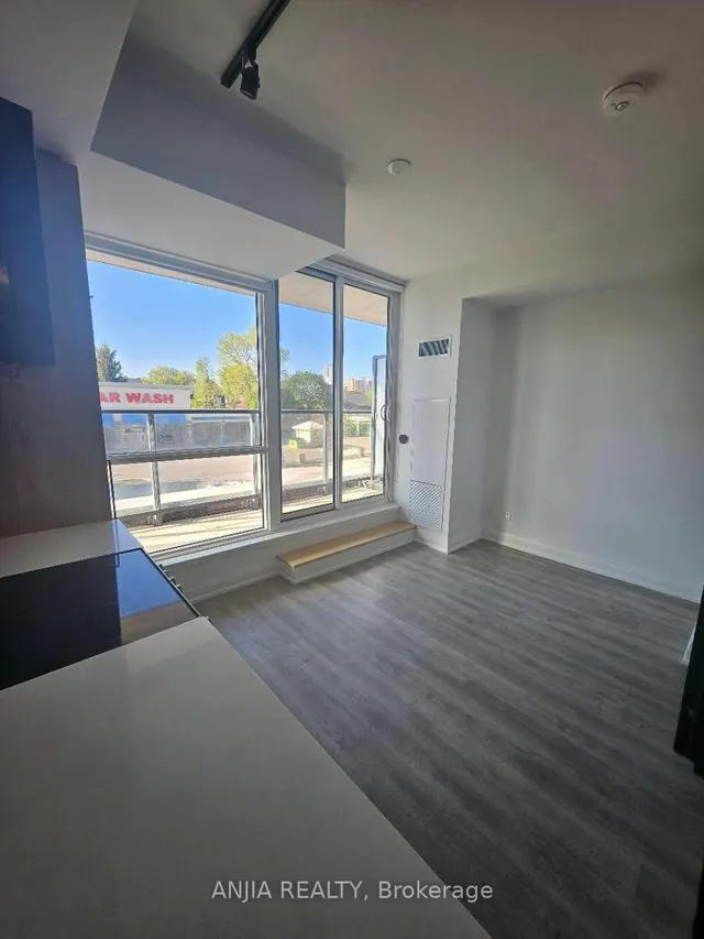 Additional image 10 of 2369 Danforth Ave Unit 207