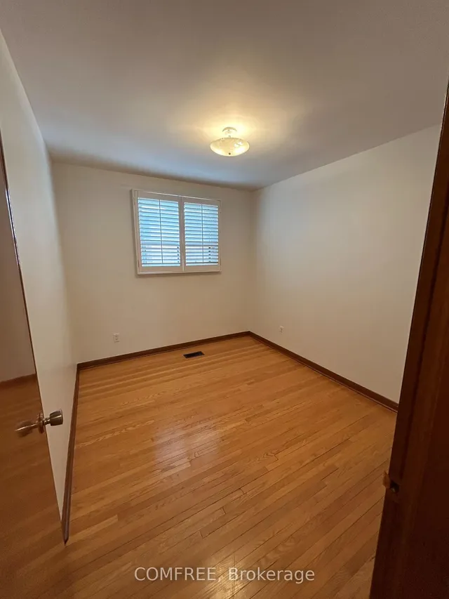 Additional image 19 of 85 Downsview Ave