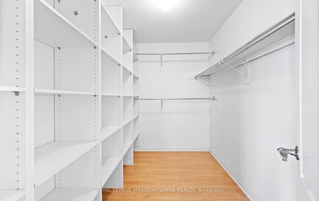 Additional image 22 of 634 Hamilton Cres