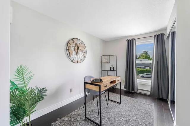 Additional image 16 of 8 Heatherside Crt
